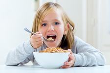 Cum poti REDUCE cantitatea de zahar din alimentatia copilului tau. 10 solutii la indemana oricui