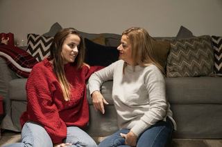 Cum sa ne comportam cu copilul adolescent ca sa nu il indepartam de noi – ghid pentru parinti