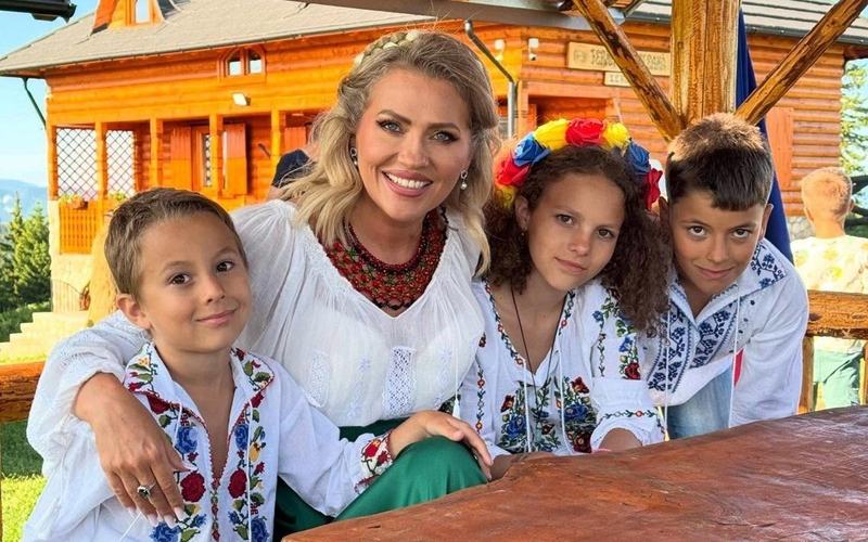 De ce Mirela Vaida pleaca in fiecare vacanta cu familia in strainatate. Motivul are legatura cu cei trei copii