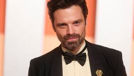 Sebastian Stan ar urma sa...