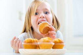Trei alimente interzise in dieta copiilor care au dermatita atopica