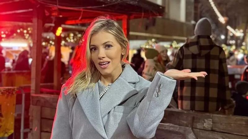 Cum s-au distrat copiii Andreei Ibacka la primul Targ de Craciun deschis in Capitala. Ce bunatati au incercat