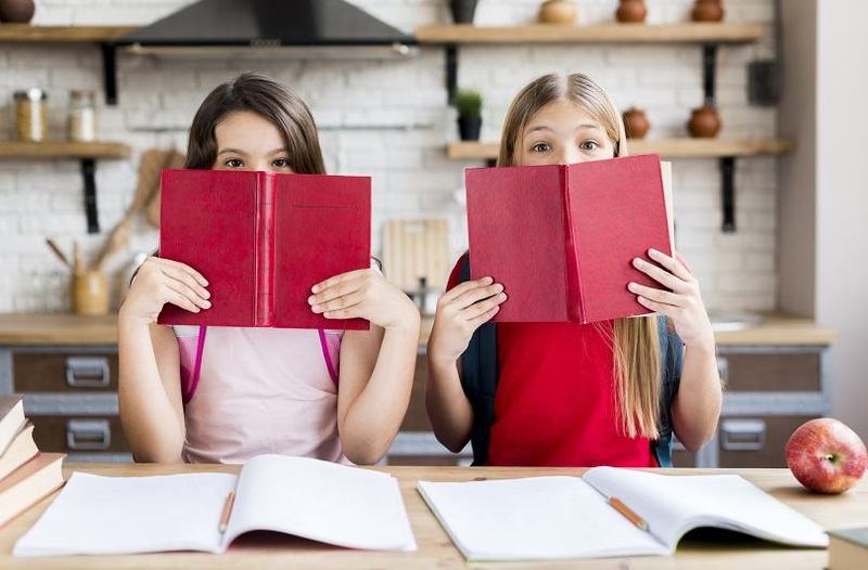 Dificultati la scris si citit in gimnaziu? Cum sa recuperezi decalajul aparut in scoala primara