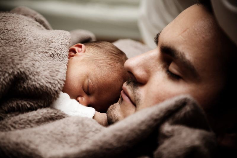 Rolul tatalui in primele saptamani de viata ale bebelusului