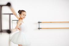 10 motive sa iti duci copilul la balet. Are beneficii nebanuite!