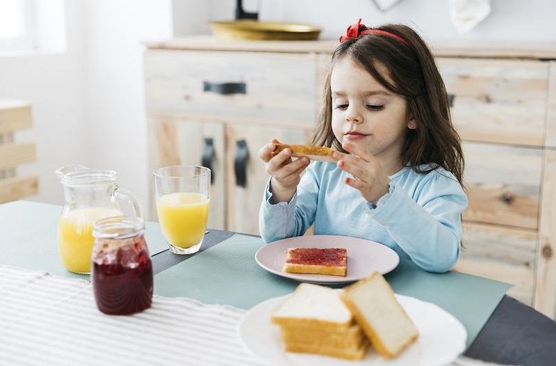 Fructele de soc, remediu natural impotriva racelii. Retete simple pentru imunitatea copilului