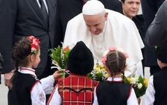 Gradinitele si scolile decid daca vor suspenda cursurile si joi, cu ocazia vizitei Papei