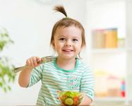 Alimentatia copilului mic. Sfaturi utile de la nutritionist