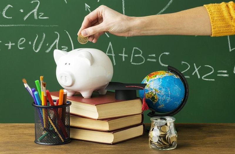 Plata alocatiilor si indemnizatiilor in mai 2026: calendar pentru alocatii, pensii si ajutoare sociale