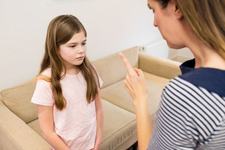 Cele 4 FRAZE pe care nu trebuie sa le spui NICIODATA copilului, potrivit psihologilor