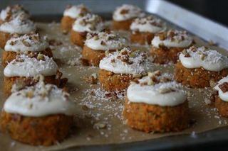 Desert cu musli si crema de branza