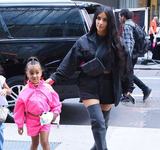 Kim Kardashian uimeste! Motivul surprinzator pentru care a amanat nasterea fiicei sale