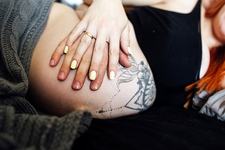 Te gandesti sa iti faci un tatuaj in timpul sarcinii? Iata ce ar trebui sa stii!