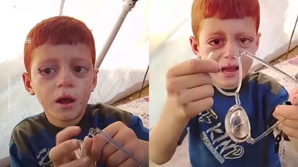 Povestea lui Ayoub, baietelul care a impresionat milioane de oameni dupa ce si-a spart ochelarii. Copilul are nevoie urgenta de tratament