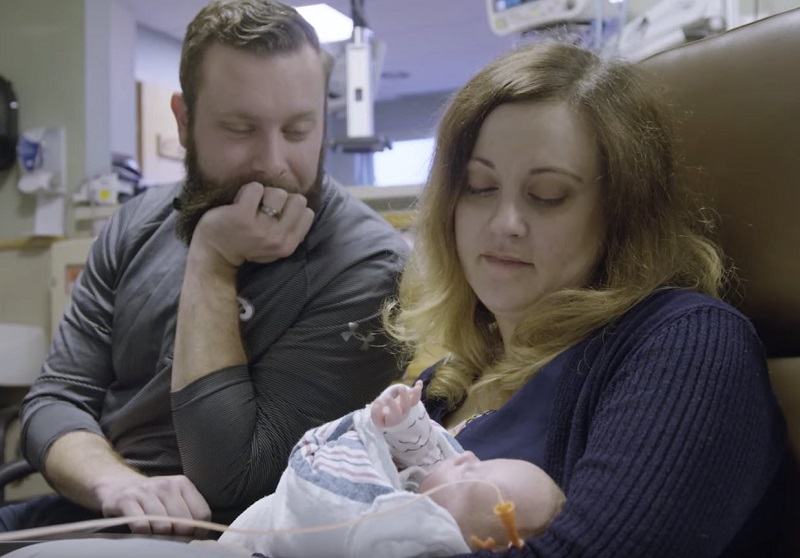 A devenit mama dupa ce a facut un transplant de uter, primit de la o femeie care si-a pierdut viata