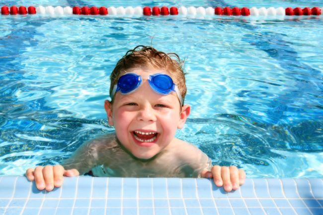 Ce efect are piscina asupra vederii copiilor