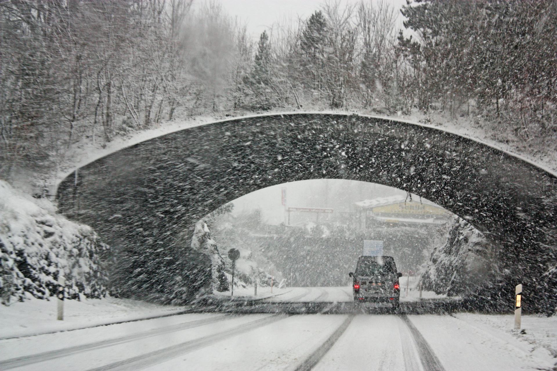 Avertizare meteo de ninsori abundente si temperaturi scazute! Un vortex polar se indreapta catre Romania