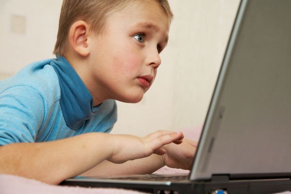 Ce trebuie sa stie copiii inainte sa intre pe internet