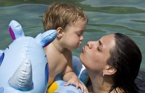 Frica de apa la bebelusi si copii. Cum o depasiti?