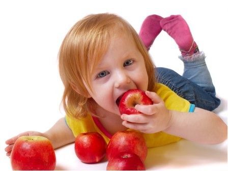 5 greseli frecvente in alimentatia copilului care il ingrasa