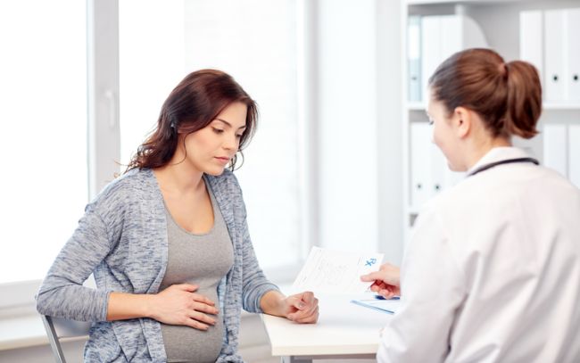 Cati bani ar trebui sa dai la medic pentru ca nasterea sa decurga bine? STOP!
