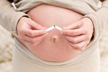 Vitamina C protejeaza fatul de efectele fumatului in sarcina?