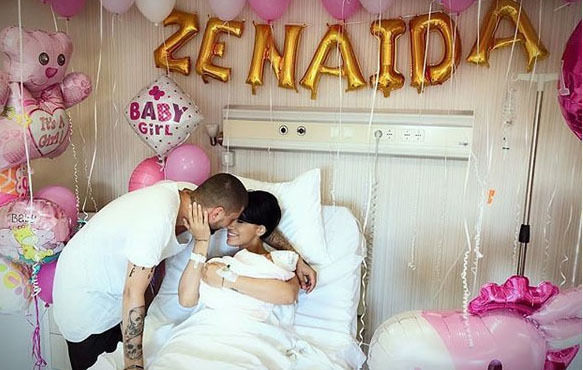 Vezi prima poza cu fetita Adelinei Pestritu. Seamana leit cu tatal ei!